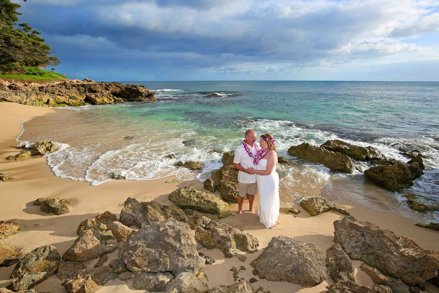 Hawaii Destination Wedding - Getting Married in Paradise