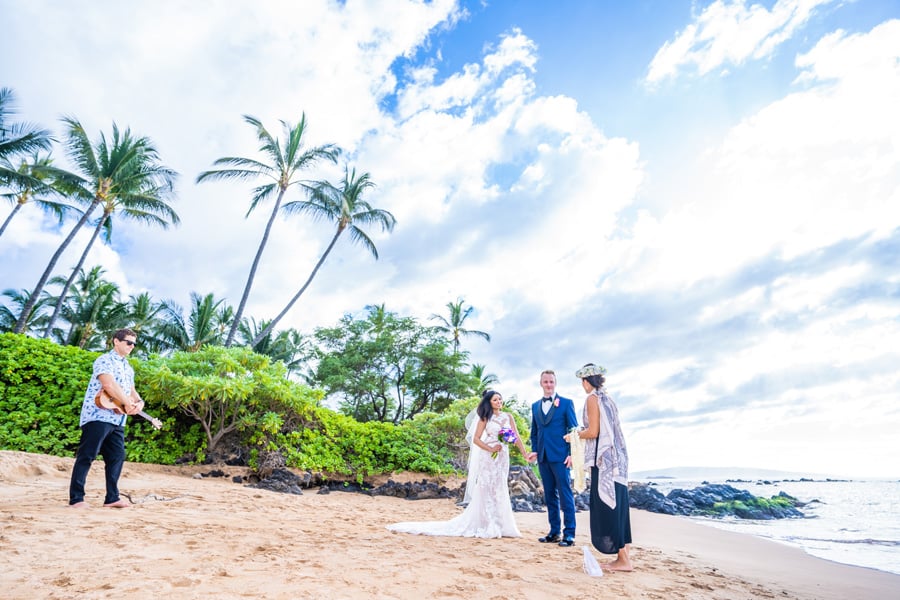 Mokapu Beach Wedding Gallery, Maui - Weddings of Hawaii